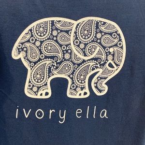 Ivory Ella short sleeve pocket tee t-shirt  size small
